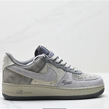 NIKE AIR FORCE 1‘07