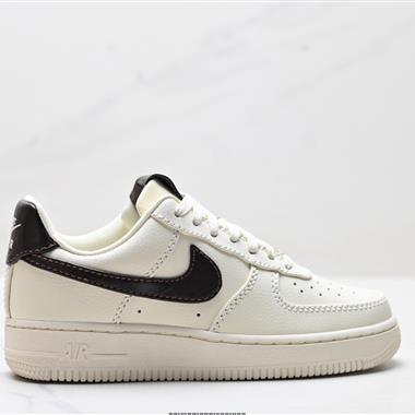 NIKE AIR FORCE 1‘07 LV8