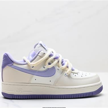NIKE AIR FORCE 1‘07