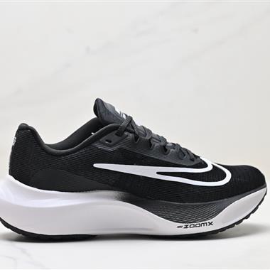 Nike Zoom Fly 5不可戰勝系列輕量飛織低幫休閒運動慢跑鞋