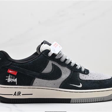NIKE AIR FORCE 1‘07