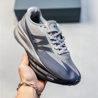 NEW BALANCE FuelCell Rebel v5 低幫跑步鞋