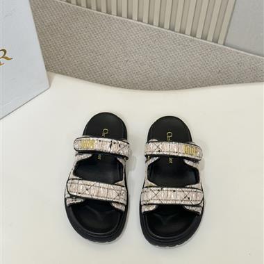 DIOR   2025新款女生休閒時尚鞋子
