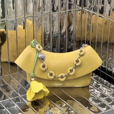 LOEWE   2025新款女生時尚包包 尺寸：26*18*13CM
