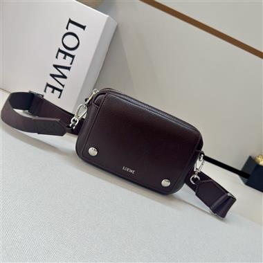 LOEWE   2025新款男生時尚包包 尺寸：20*6*12.55CM