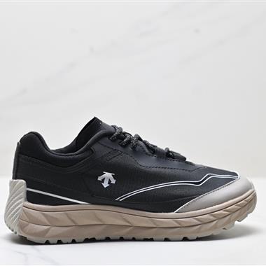 DESCENTE TERRAIND 舒適柔軟 防滑耐磨低幫 登山鞋