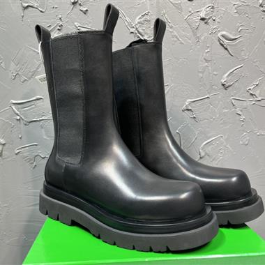 BOTTEGA VENETA   2025新款男生休閒時尚鞋子