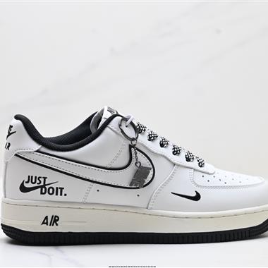 NIKE AIR FORCE 1‘07