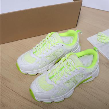 DIOR   2025新款女生休閒時尚鞋子