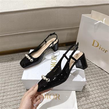 DIOR   2025新款女生休閒時尚鞋子