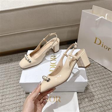 DIOR   2025新款女生休閒時尚鞋子