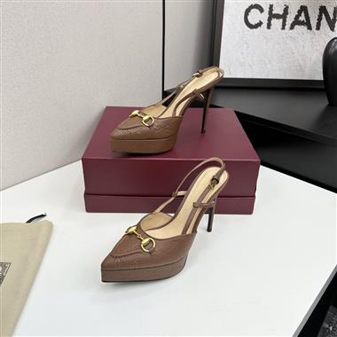 GUCCI    2025新款女生休閒時尚鞋子