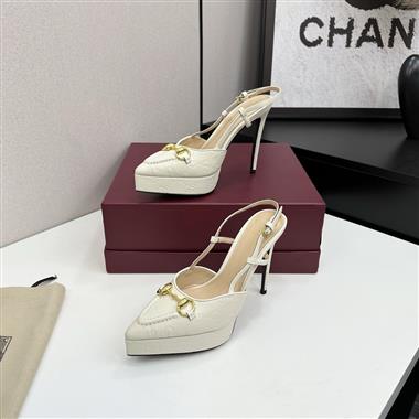 GUCCI    2025新款女生休閒時尚鞋子