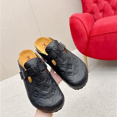 Louis Vuitton    2025新款女生休閒時尚鞋子