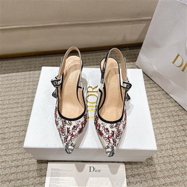 DIOR   2025新款女生休閒時尚鞋子