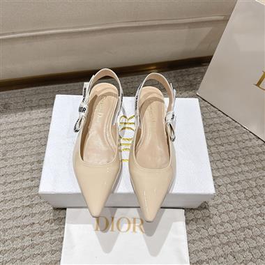 DIOR   2025新款女生休閒時尚鞋子