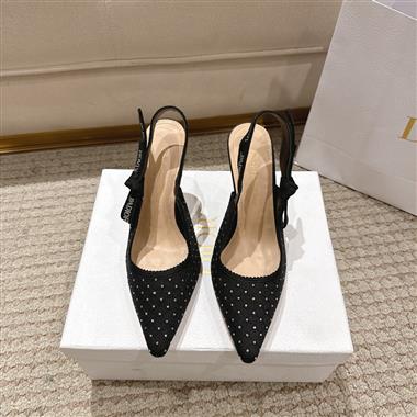 DIOR   2025新款女生休閒時尚鞋子