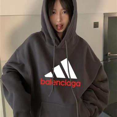 Balenciaga   2025秋冬新款衛衣帽T
