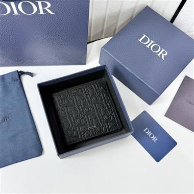 DIOR   2025新款時尚皮夾  尺寸：11.5 x 9.5 x 1.7CM