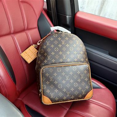 LOUIS VUITTON   2025新款男生時尚包包  尺寸：30x39x19CM