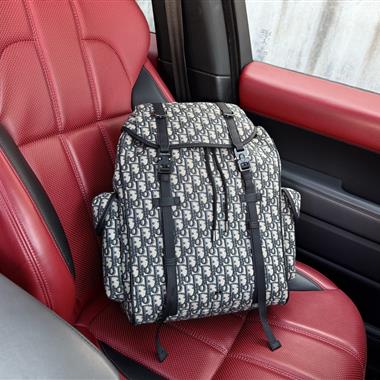 DIOR   2025新款男生時尚包包  尺寸：30x42x16CM