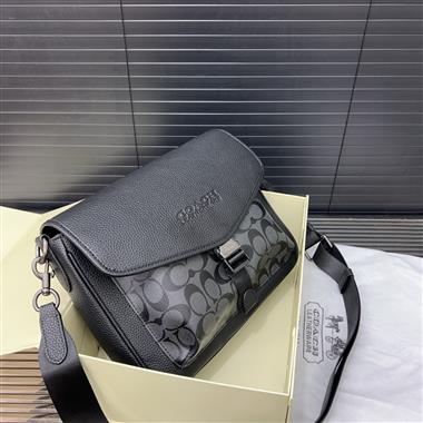 COACH   2025新款男生時尚包包  尺寸：23*29CM