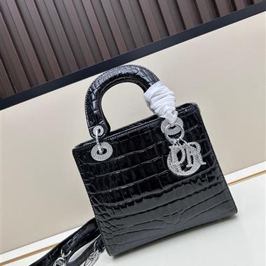 DIOR   2025新款l女生時尚包包  尺寸：20*18*9CM