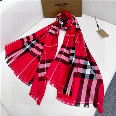 BURBERRY  2025秋冬新款時尚圍巾 尺寸：200-80