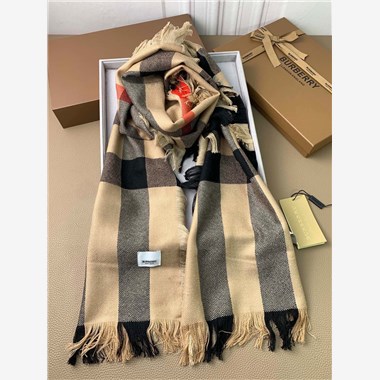 BURBERRY  2025秋冬新款時尚圍巾 尺寸：240-35