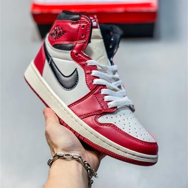 Nike Air Jordan 1 Retro High OG 籃球鞋