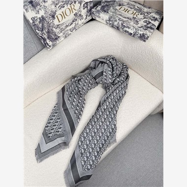DIOR  2025秋冬新款時尚圍巾 尺寸：140-140