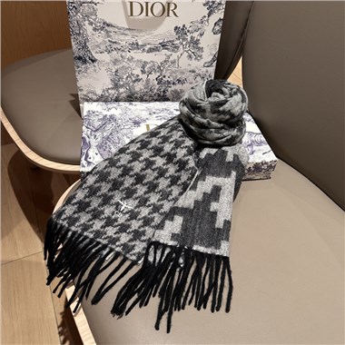 DIOR  2025秋冬新款時尚圍巾 尺寸：180-38