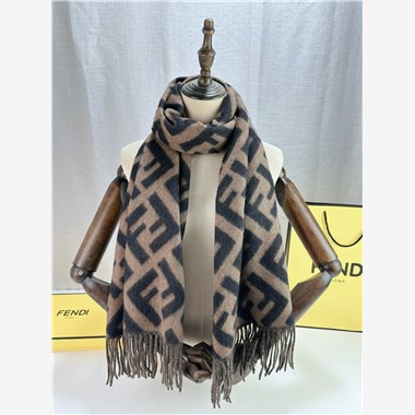 FENDI  2025秋冬新款時尚圍巾 尺寸：170-45