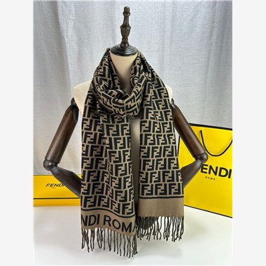 FENDI  2025秋冬新款時尚圍巾 尺寸：200-30