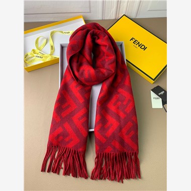 FENDI  2025秋冬新款時尚圍巾 尺寸：200-50