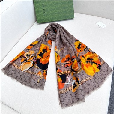 GUCCI  2025秋冬新款時尚圍巾 尺寸：140-140