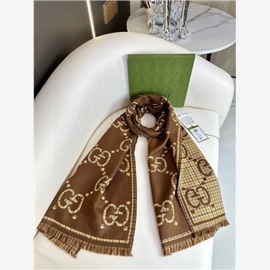 GUCCI  2025秋冬新款時尚圍巾 尺寸：180-47