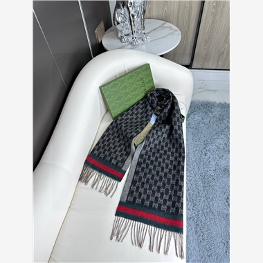 GUCCI  2025秋冬新款時尚圍巾 尺寸：180-33