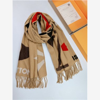 LOUIS VUITTON   2025秋冬新款時尚圍巾 尺寸：200-70