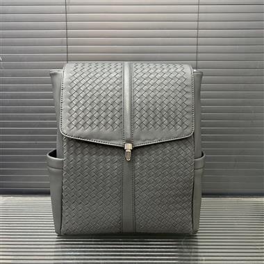 BOTTEGA VENETA  2025新款男生時尚包包 尺寸：27*36CM