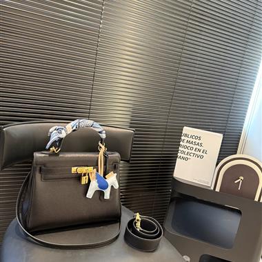 HERMES   2025新款女生時尚包包 尺寸：28*22CM