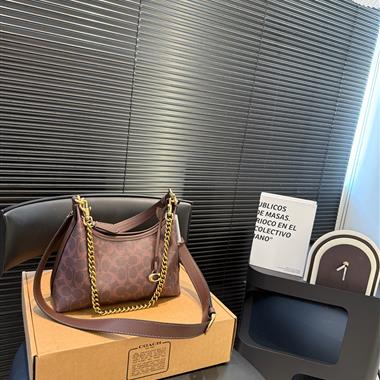 COACH   2025新款女生時尚包包 尺寸：15*15CM