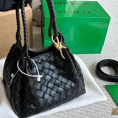 BOTTEGA VENETA   2025新款女生時尚包包 尺寸：22*16CM