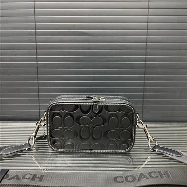 COACH   2025新款男生時尚包包 尺寸：12*20CM