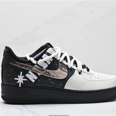 NIKE AIR FORCE 1‘07 LV8