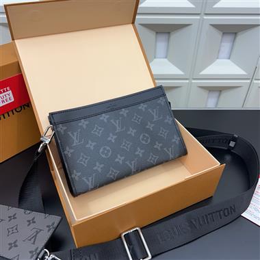 LOUIS VUITTON  2025新款男生時尚包包 尺寸：22*14CM