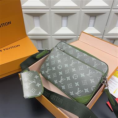 LOUIS VUITTON  2025新款男生時尚包包 尺寸：25*18CM