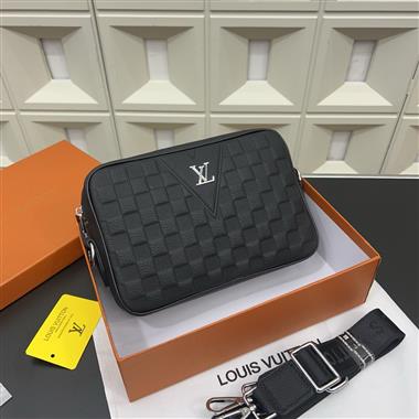 LOUIS VUITTON  2025新款男生時尚包包 尺寸：24*17CM