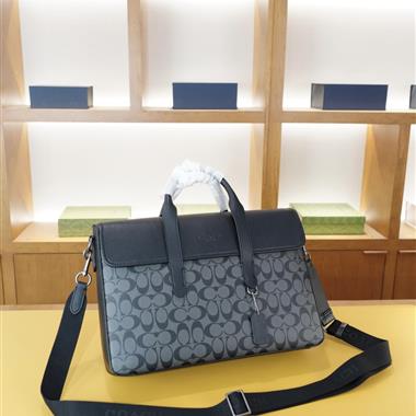 COACH   2025新款男生時尚包包 尺寸：40*30*9CM