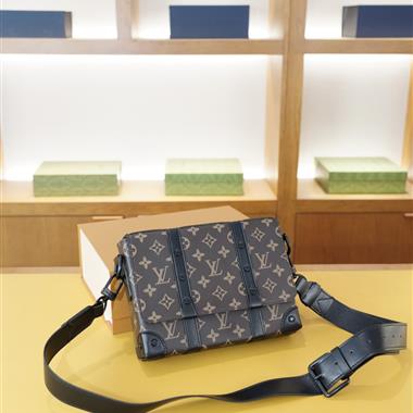 GUCCI    2025新款男生時尚包包 尺寸：21x15x6CM